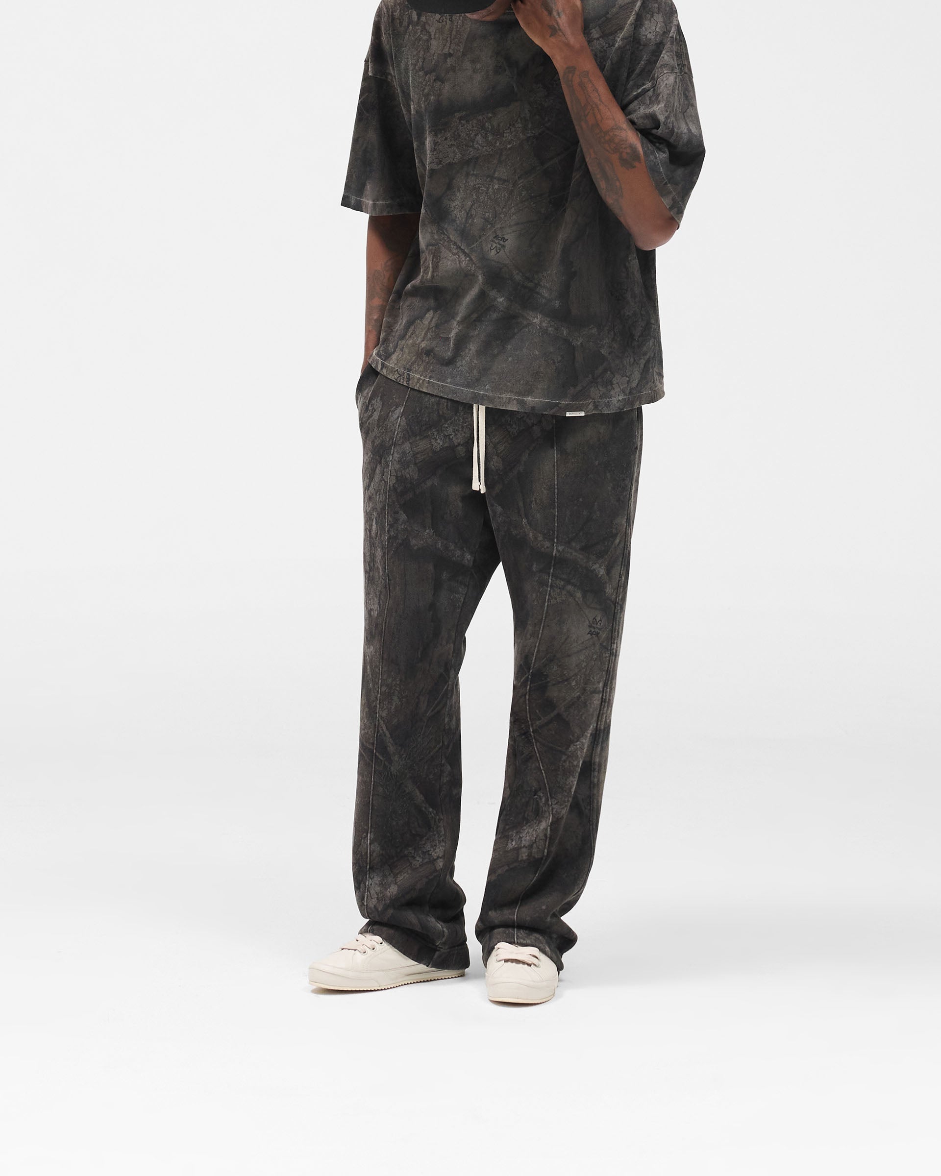 Initial Overdye Realtree® Sweatpants - Overdyed Black